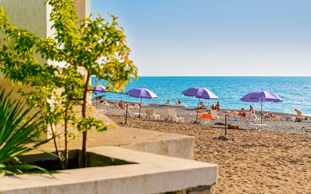 Mini hotel Luchezarny