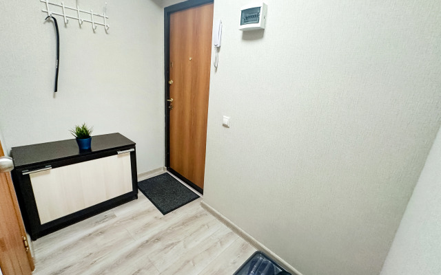 Na Vokzalnoy 3-86 Flat