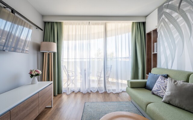 V otele s vidom na more. Kosmos 522 Apartments