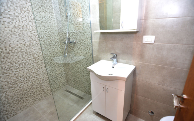 Jacek Apartments