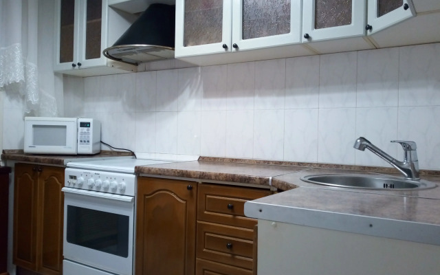 4kh Komnatnyye Na Ul Sverdlova 48 Apartments