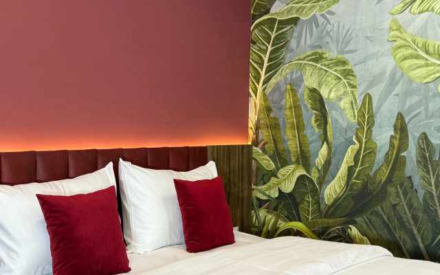 Cozy Haven, Balcony, Unbeatable Location Apartments
