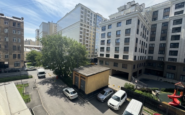 Nebo Moskvy Flat