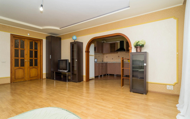 Na Ulitse Dovatora 42V Flat