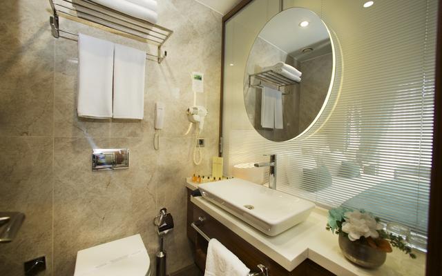 Momento Golden Horn Hotel