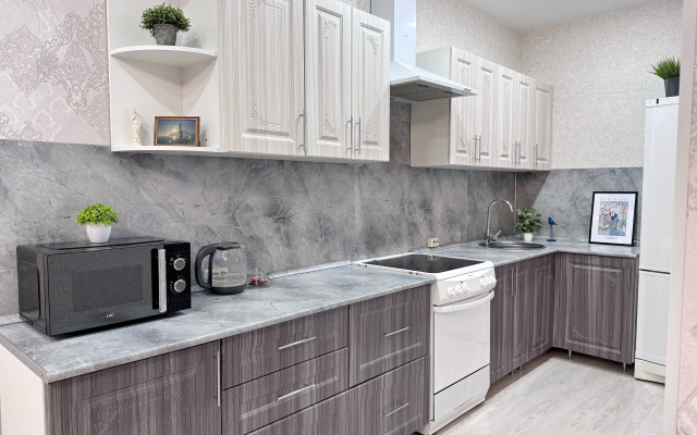 Квартира 2-к на Молодой Гвардии 102А