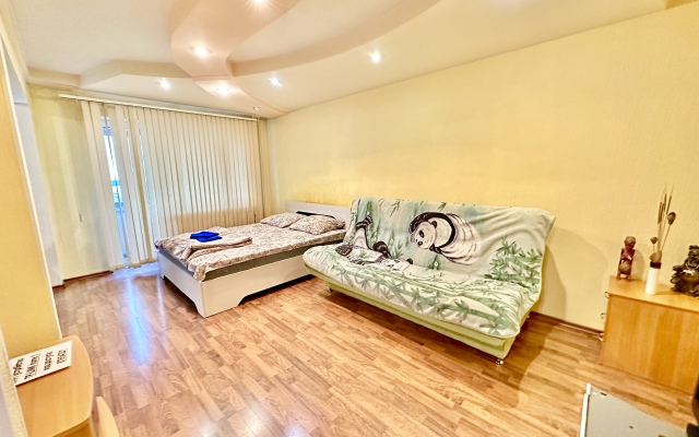 Komfortnye Apartamenty v Shage ot Tsentra Flat