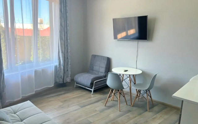 94/Nebolshaya Uyutnaya Studiya dlya Otdyha Apartments