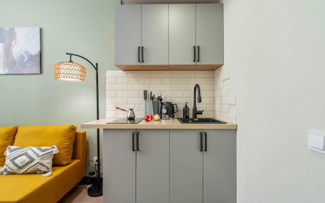 Dvukhurovnevaya Vblizi Stantsii Metro Gorykovskaya Sankt-Peterburg Flat