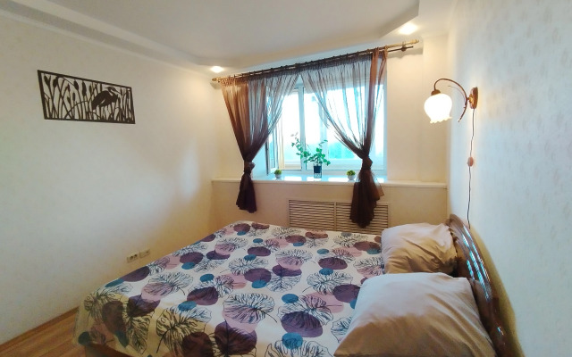 Na Pervomajskoy Flat