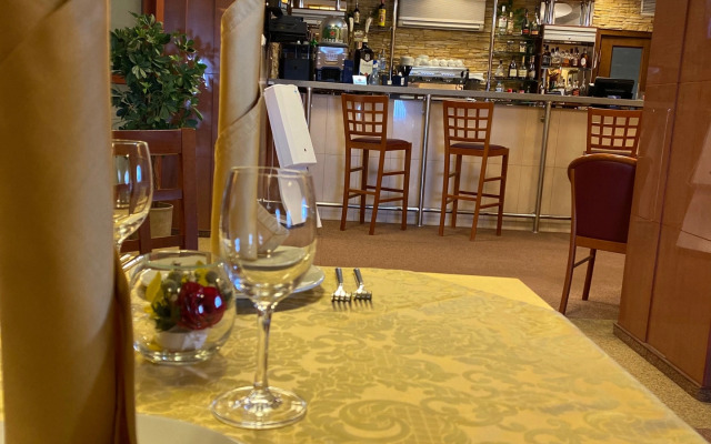 Отель Кристалл