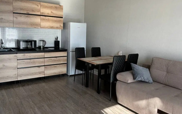 S Bacsejnom V Zhivopicnom Meste Zhk Kiparis 289 Flat
