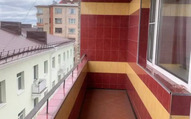 Квартира Двухэтажная с Сауной для Большой Компании