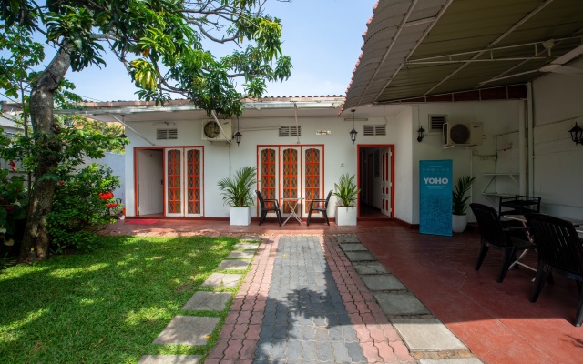 Yoho White Villa Hotel
