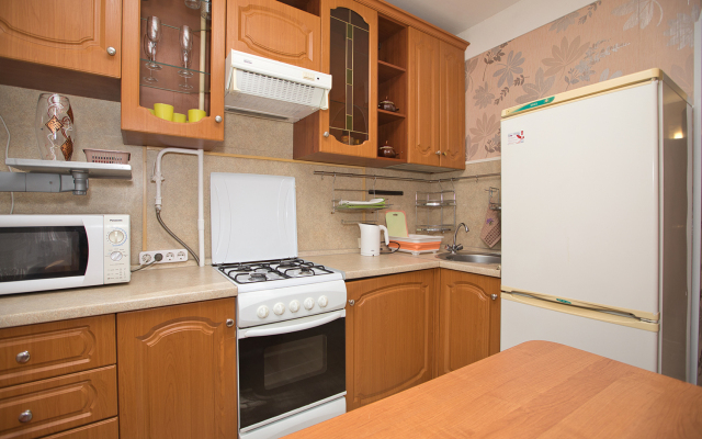 Odnokomnatnaya Nedaleko Ot Metro Ulitsa Akademika Yangelya Apartments
