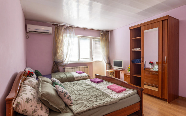 Na Leselidze 10b Guest House