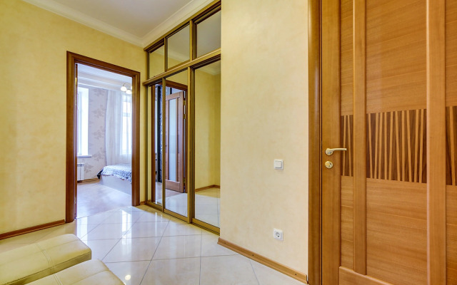 Квартира Двухкомнатная с евроремонтом, стильной ванной и балконом