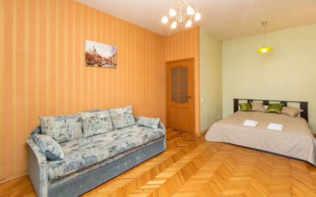 Квартира Типанова 16