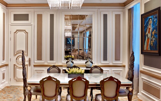 Отель The St. Regis Moscow Nikolskaya