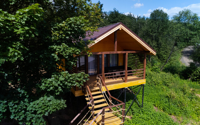 Veselye Gusi Glamping