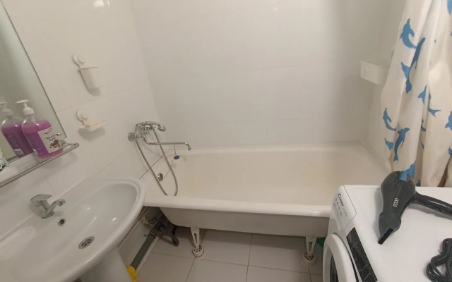 Na Ulitse Verkhnyaya Dubrova 32 Flat