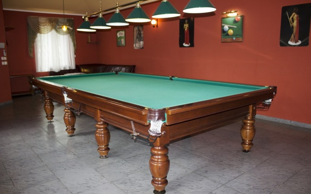 Okhotnichiy Club