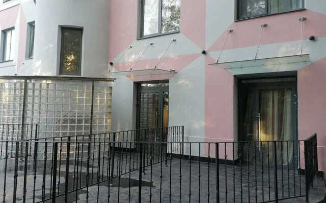 Na Avtomotornoy Apartments