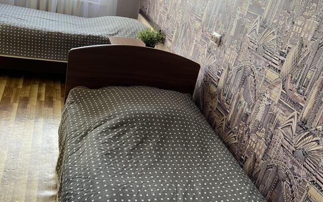 Апартаменты Dubki с Джакузи Шестиместные с 4 кроватями