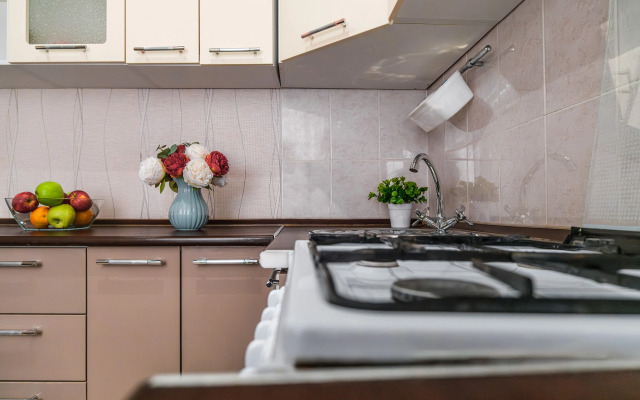 Апартаменты Двухкомнатные по Авиаторов 7