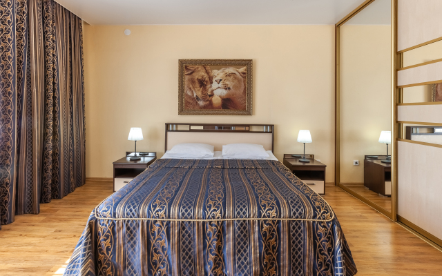 Arbat Pervyy Tyumen' Tsentr Hotel