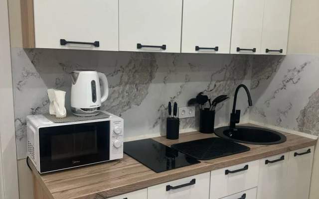 Studiya Chetyrekhmestnaya V Zhk Letniy Flat