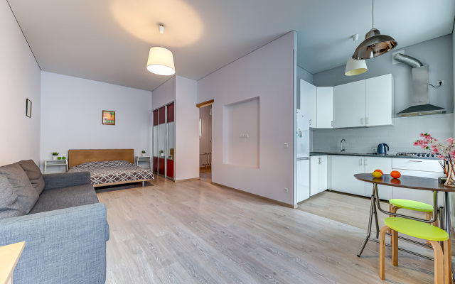 Квартира на Декабристов 6