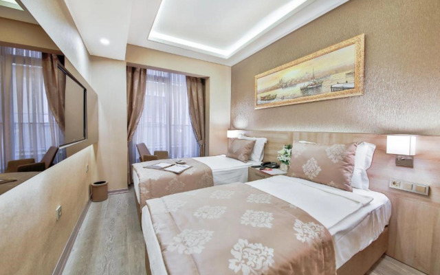 Ayramin Deluxe Hotel