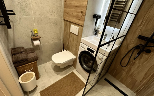 Studiya S Dizaynerskim Remontom V Tsentre Flat