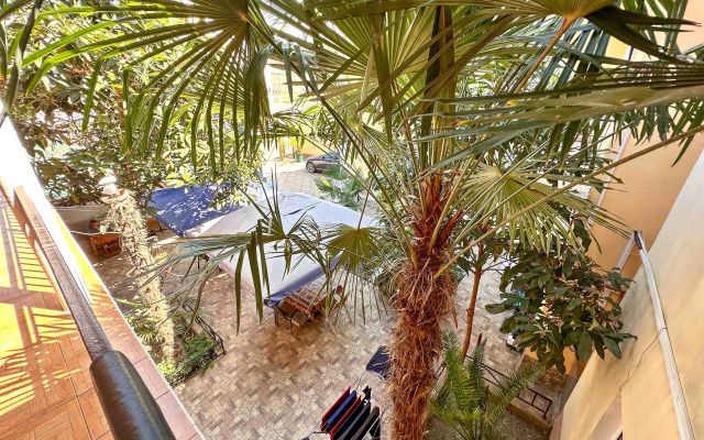 Апартаменты Адлер, Чкалова улица, д.71  №5 «Альфагид»