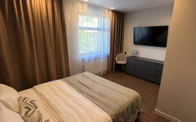 Апартаменты  однокомнатные у набережной в Центре Города