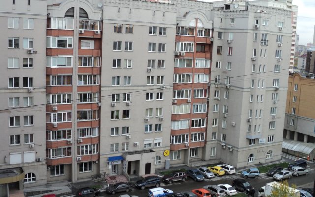 Vozle Metro Ploschad' Lenina Apartments