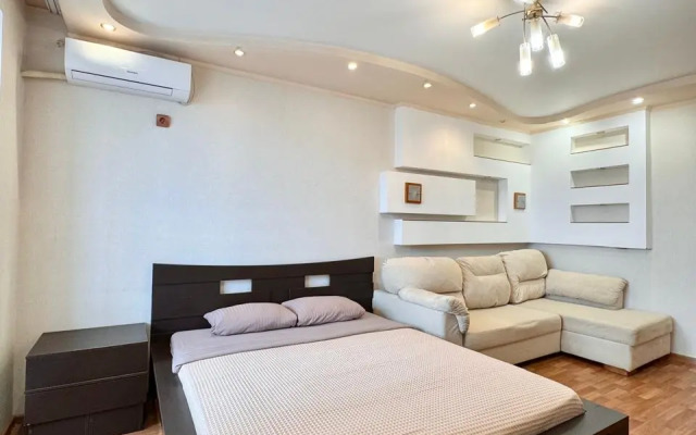 Na Vasilenko 16/1 Flat