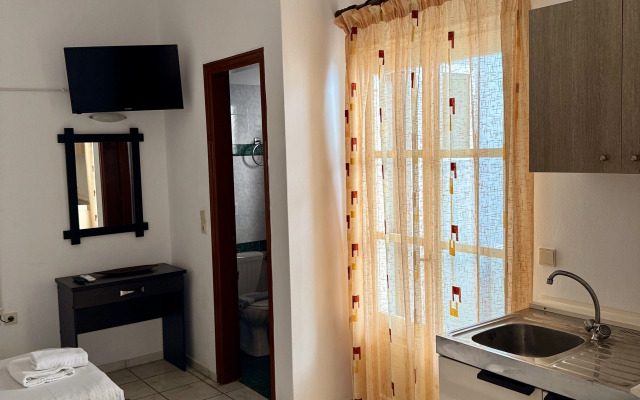 Мини-отель Aegean Nest Studios - Adults only