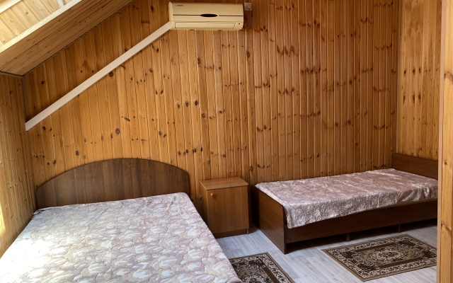 Uyut Guest House