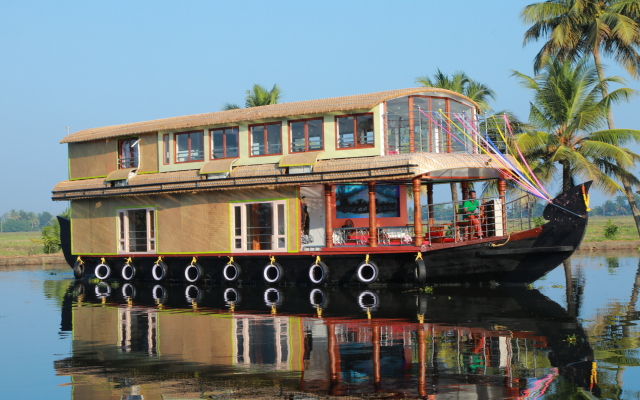 Beachparadise  Daycruise houseboat