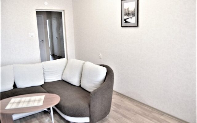Uyut Flat 1