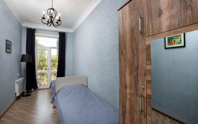 V Tsentre Baku Apartments