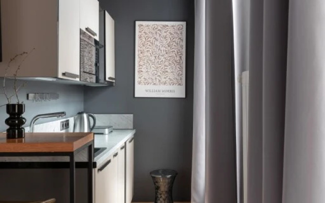 Apart104 Center
