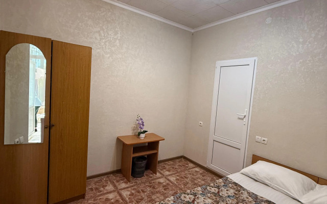 Adrianna Guest House