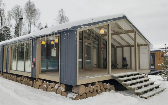 Garnet Holiday. Mir Mini-Hotel