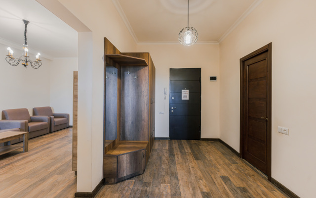 KeyGo #0070, 1 Bedroom, City Center Apartments