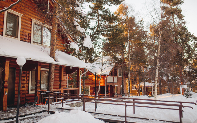 Bajkalskaya Riv'era Hotel