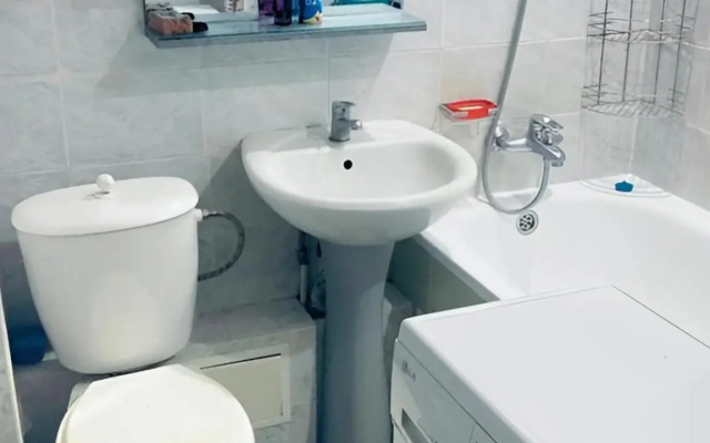 Uyutnaya Kvartira s Khoroshim Mestopolozheniem Flat