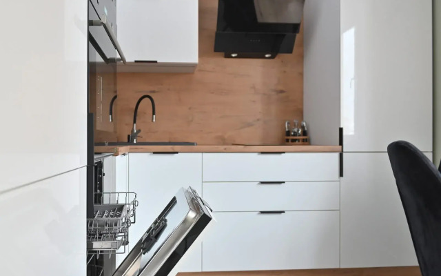 Baltiyskiy briz: tri komnaty u morya Flat